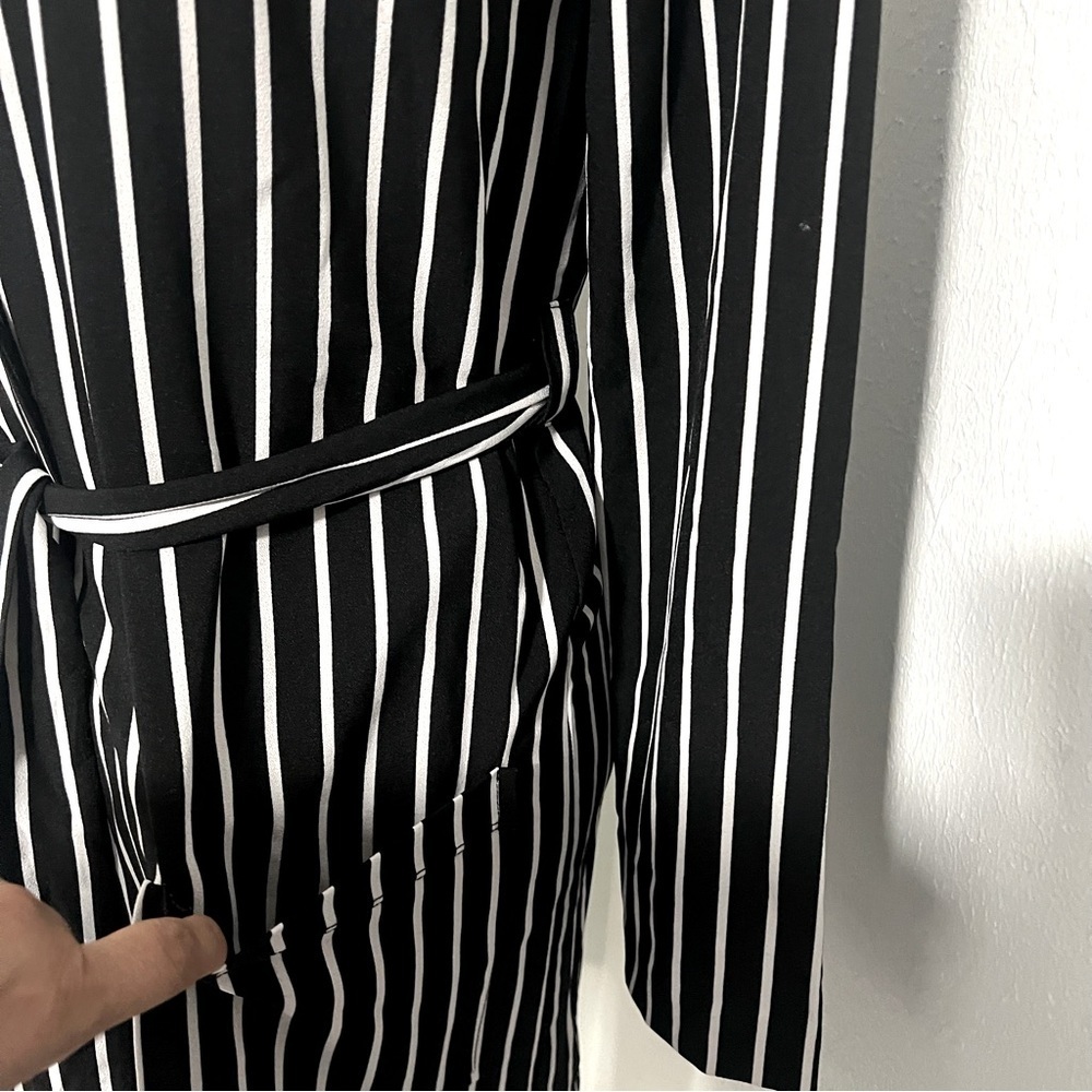 Active USA Women Small Black and White Striped Wrap Dress with Belt and Pockets - Picture 2 of 9